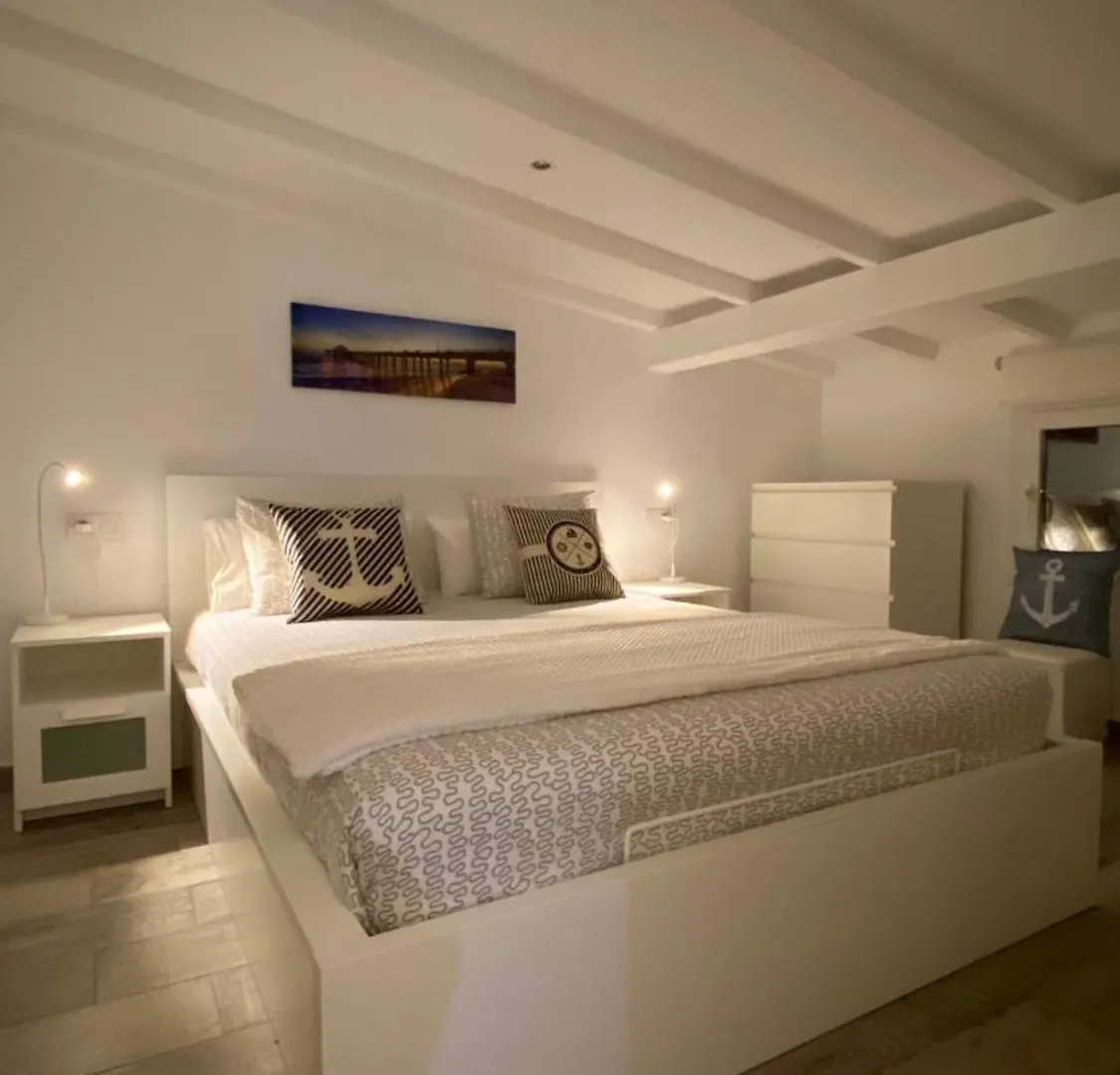 Luxury Oceanfront Villa In An Idyllic Location No1 Cala'N Bosch  0*, Cala'N Bosch (Menorca)